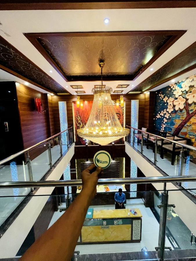 Shri Sai Hotel Āzamgarh Exterior foto
